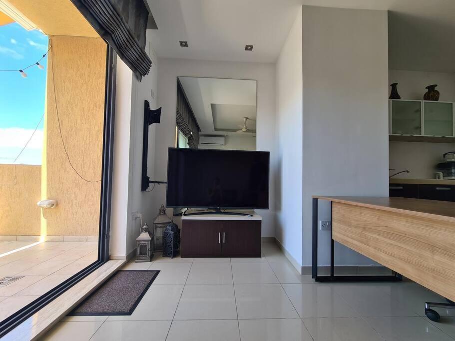 2 Bedroom Seafront Duplex Penthouse In The Heart Of Spinola Bay Saint Julian's Eksteriør bilde