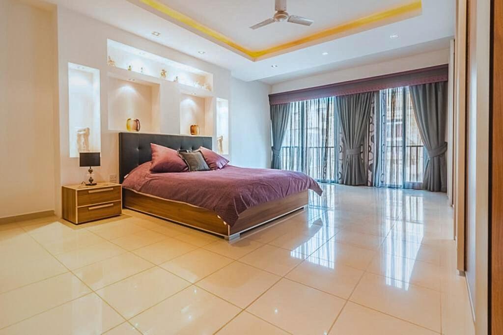 2 Bedroom Seafront Duplex Penthouse In The Heart Of Spinola Bay Saint Julian's Eksteriør bilde